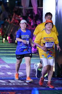 BIB: 4388
                            <button type="button" onclick="openModal(26256539)" class="btn btn-primary btn-sm float-right btn-popup" data-toggle="modal" data-target=".modal-high-quality">
                        <i class="fas fa-shopping-cart"></i> Add to Cart
                    </button>
                                            <button type="button" onclick="isThisMe(26256539, true)" class="btn btn-success btn-sm float-right btn-popup btn-isme hidden" data-toggle="tooltip" data-placement="bottom" title="นี่คือรูปของคุณใช่ไหม คลิกที่นี่เพื่อเอาเข้าอัลบั้ม">
                        <i class="fas fa-plus"></i> Add to album
                    </button>
                    <button type="button" onclick="isThisMe(26256539, false)" class="btn btn-warning btn-sm float-right btn-popup btn-isnotme hidden">
                        <i class="fas fa-ban"></i> Remove from album
                    </button>